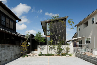 Minakuchi House