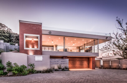 Leisure bay house