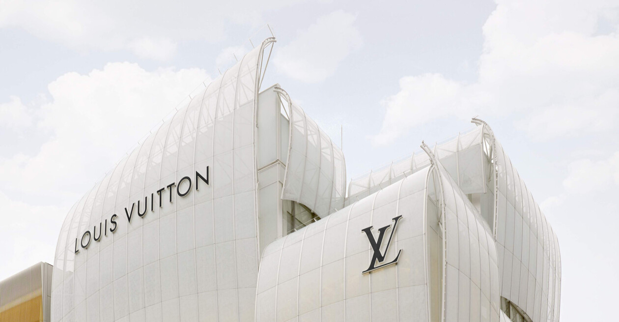 Traditional sailing ships inform the curving façade of Louis Vuitton's  flagship Osaka store