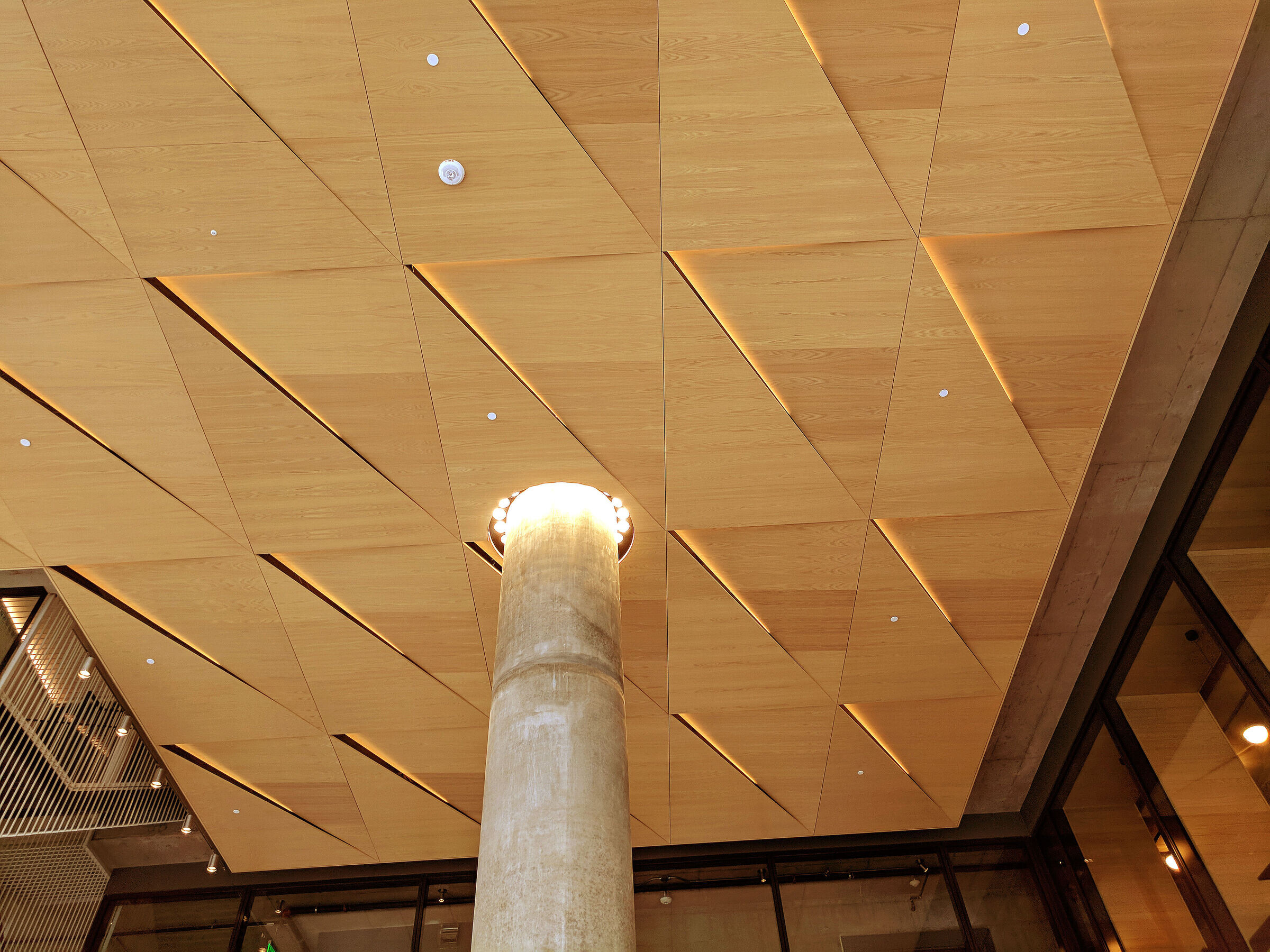 https://archello.com/product/53817/attachments/photos-videos/2