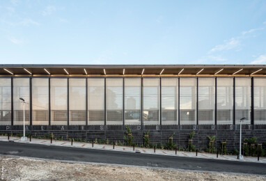 Sun protection facade made of HAVER Architectural Mesh with varying open areas