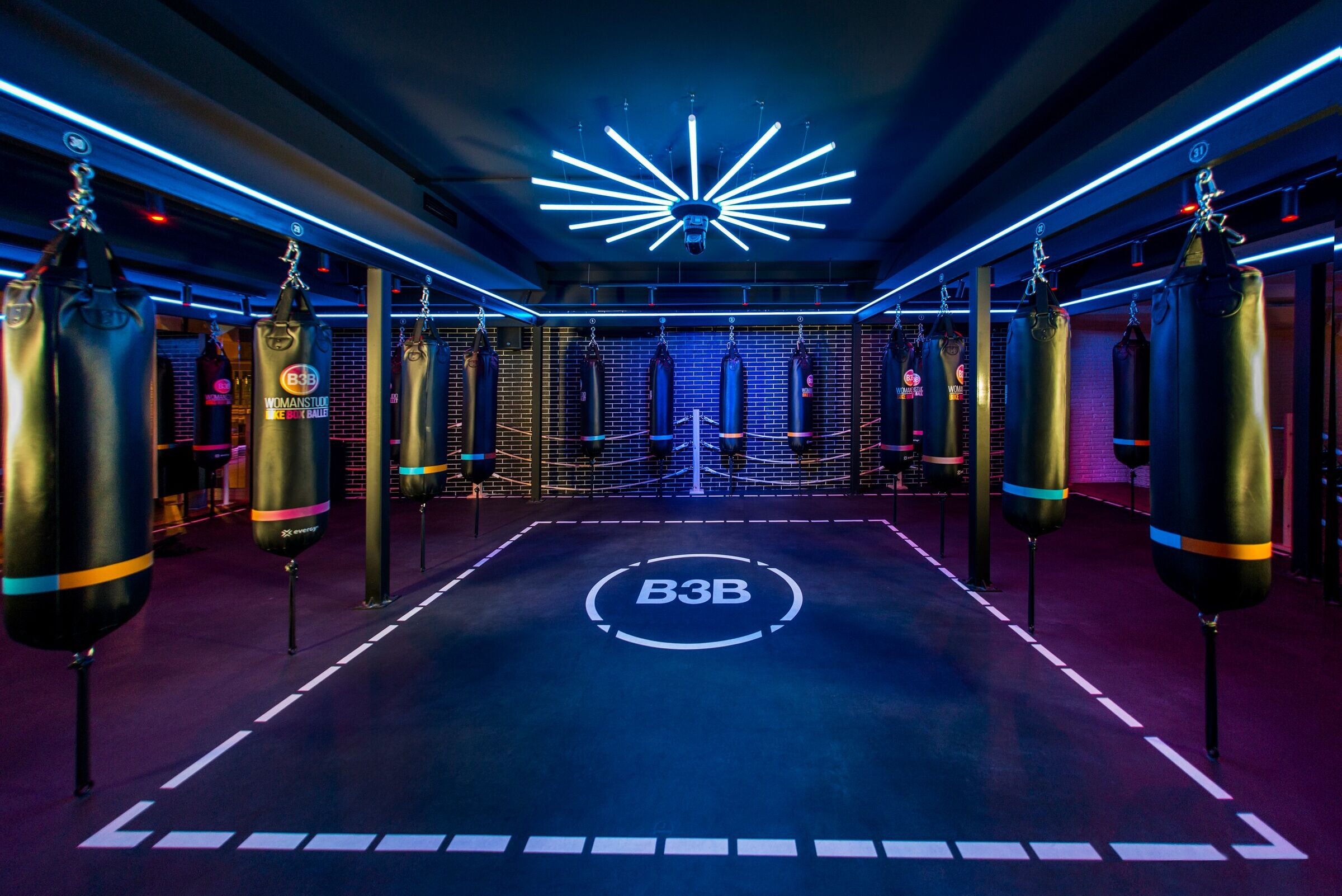 https://archello.com/story/80413/attachments/photos-videos/8 photo_credit B3B Woman Studio