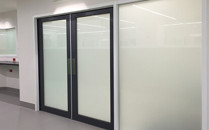 LC Privacy Glass - Frosted/Private