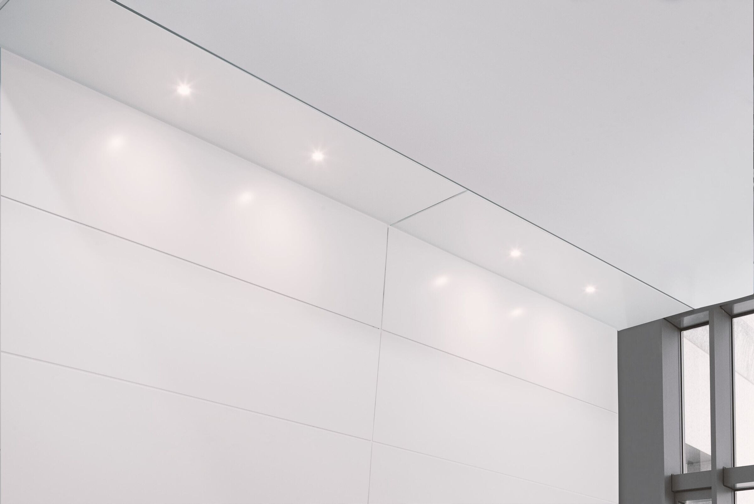 https://archello.com/product/54497/attachments/photos-videos/8 photo_credit Skyfold Inc