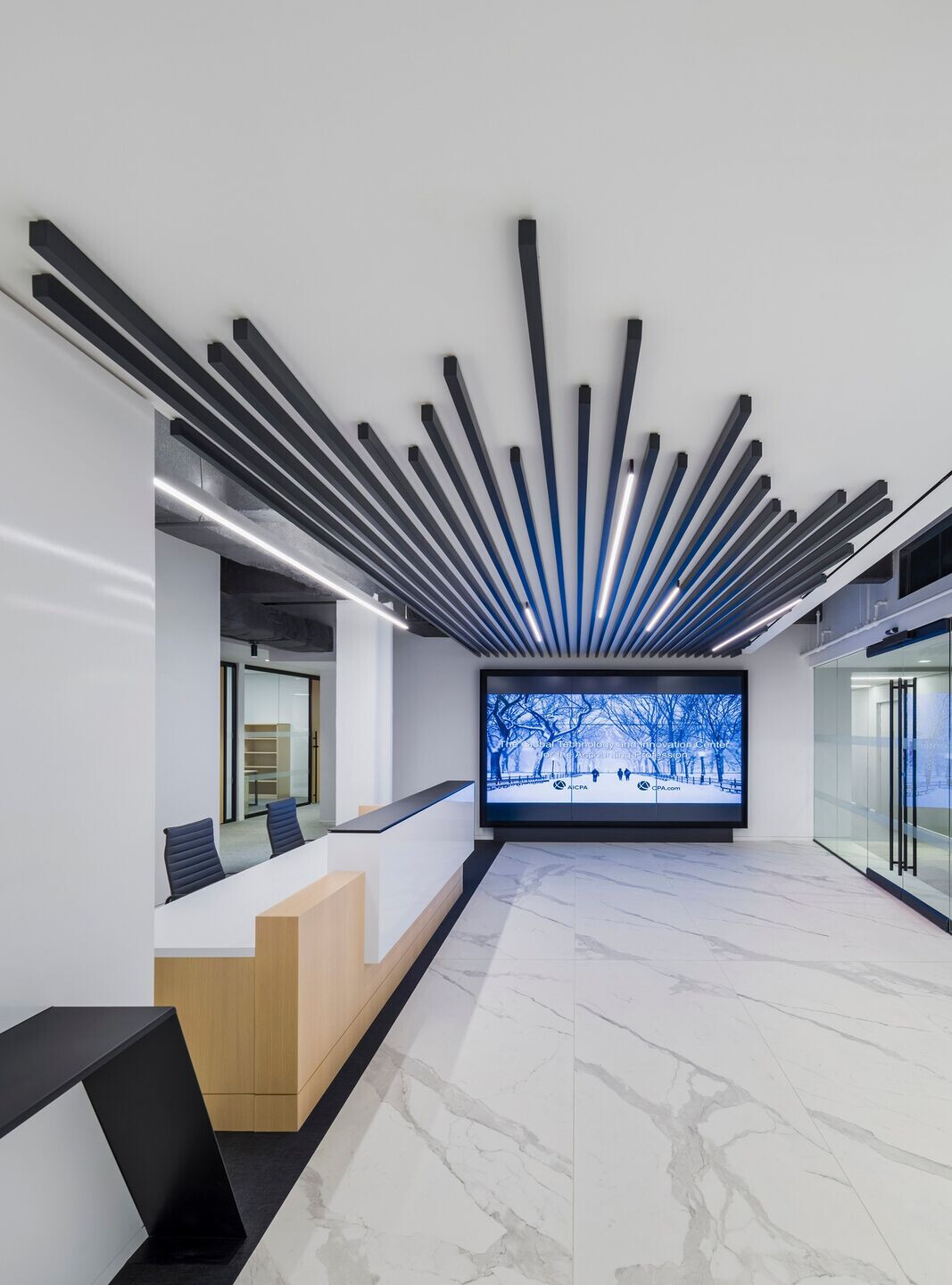 https://archello.com/story/81346/attachments/photos-videos/3 photo_credit © Jeff Goldberg / Esto