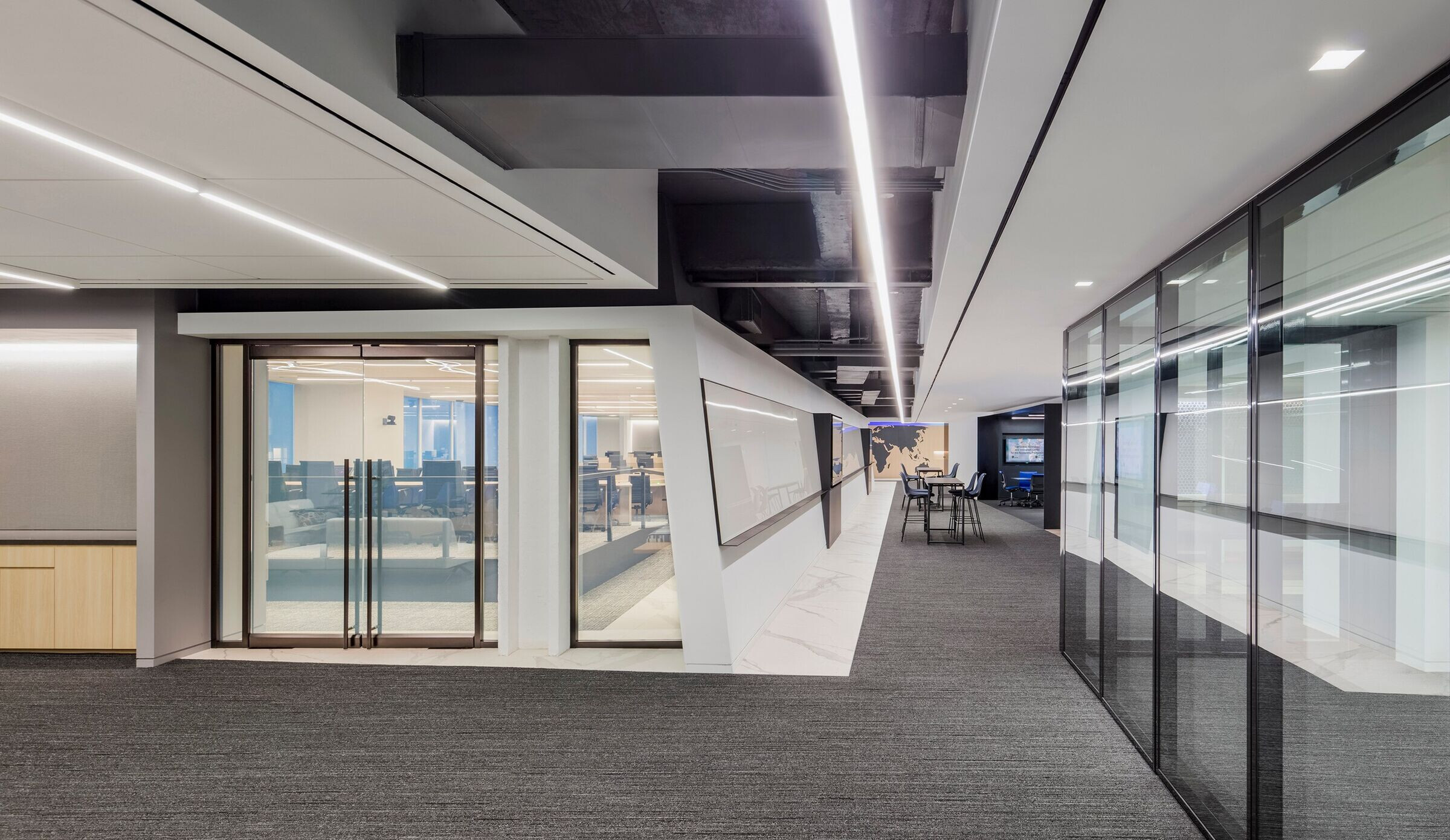 https://archello.com/story/81346/attachments/photos-videos/9 photo_credit © Jeff Goldberg / Esto