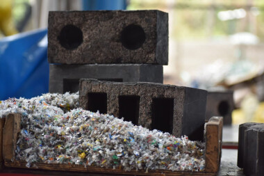 India based Rhino Machines introduces brick made from recycled plastic and sand
