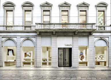 Valextra Flagship Store Milan