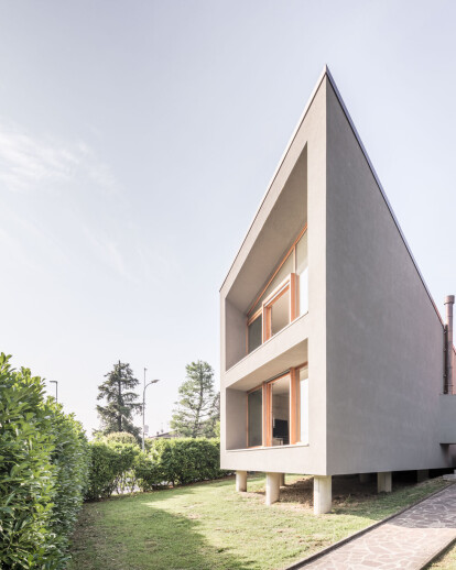 CONCRETE HOUSE MANTUA