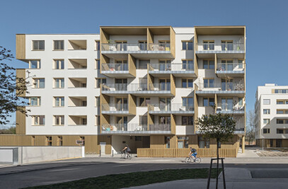 STA | zwei+plus intergenerational living