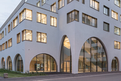 Dramatic arches and openings drive Salzburg pharmacy institute design