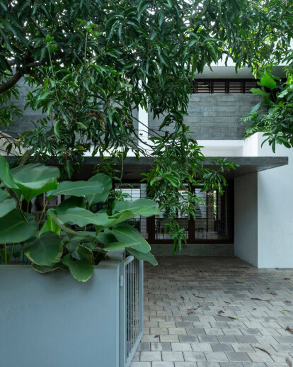 HALAMAN_The Courtyard House