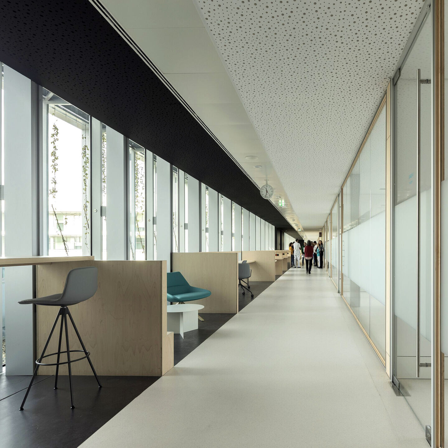 https://archello.com/story/84151/attachments/photos-videos/22 photo_credit Fernando Guerra / FG+SG