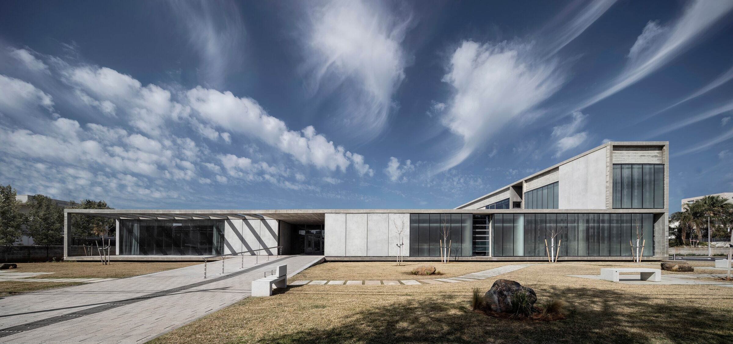 https://archello.com/story/85824/attachments/photos-videos/4 photo_credit Amit Geron