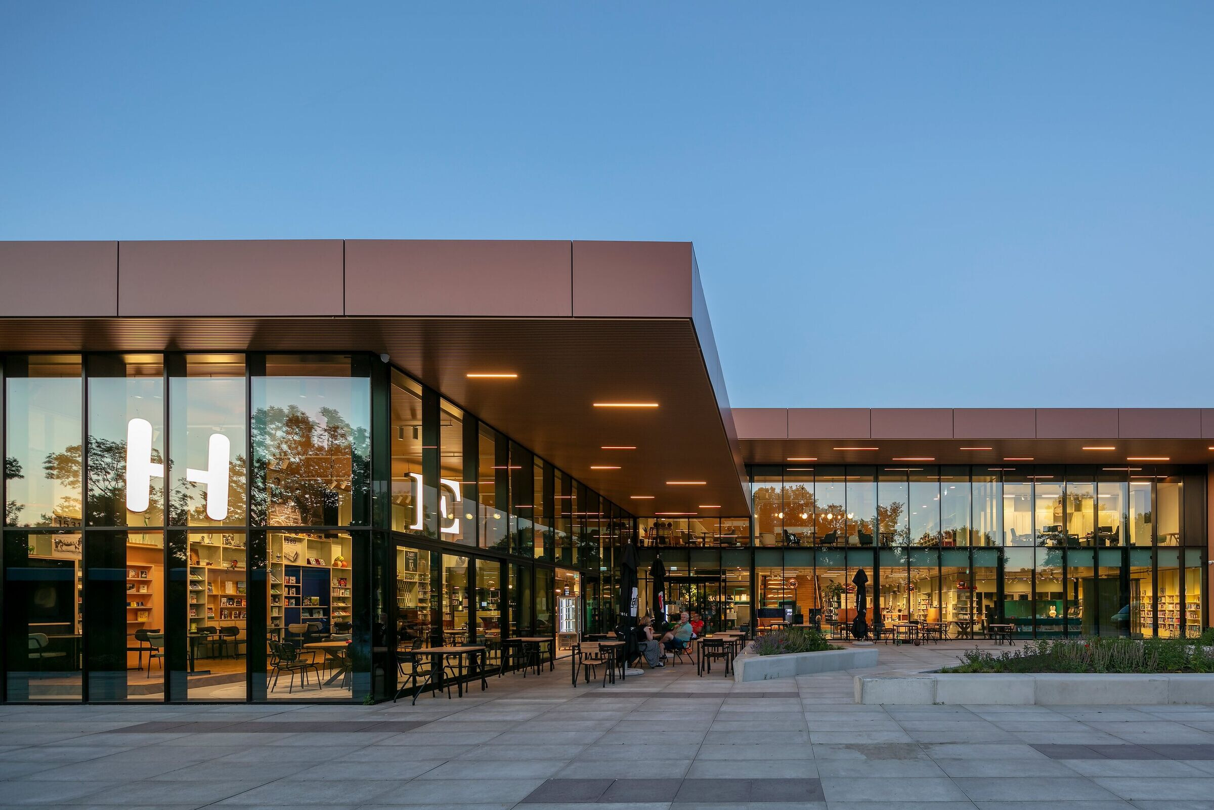 https://archello.com/story/86953/attachments/photos-videos/3 photo_credit Luuk Kramer