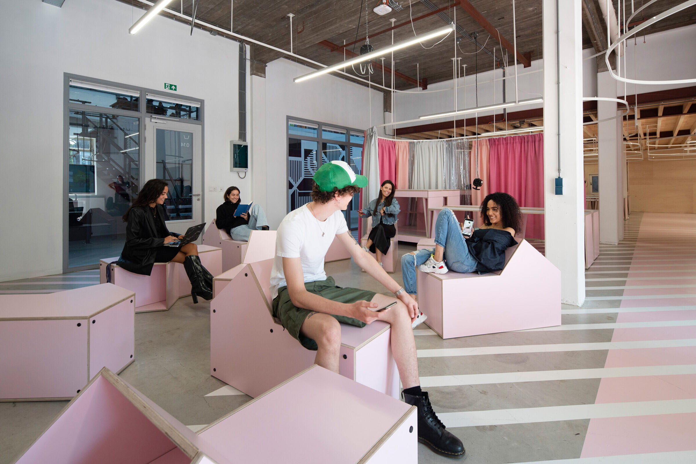 https://archello.com/story/87202/attachments/photos-videos/5 photo_credit Frank Hanswijk