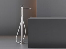 CRX27 - Free-standing progressive mixer for bathtub H. 870 mm with cylindrical hand shower Ø 18 mm