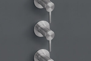 INV122 - Thermostatic shower mixer set with 2 shut-off valves