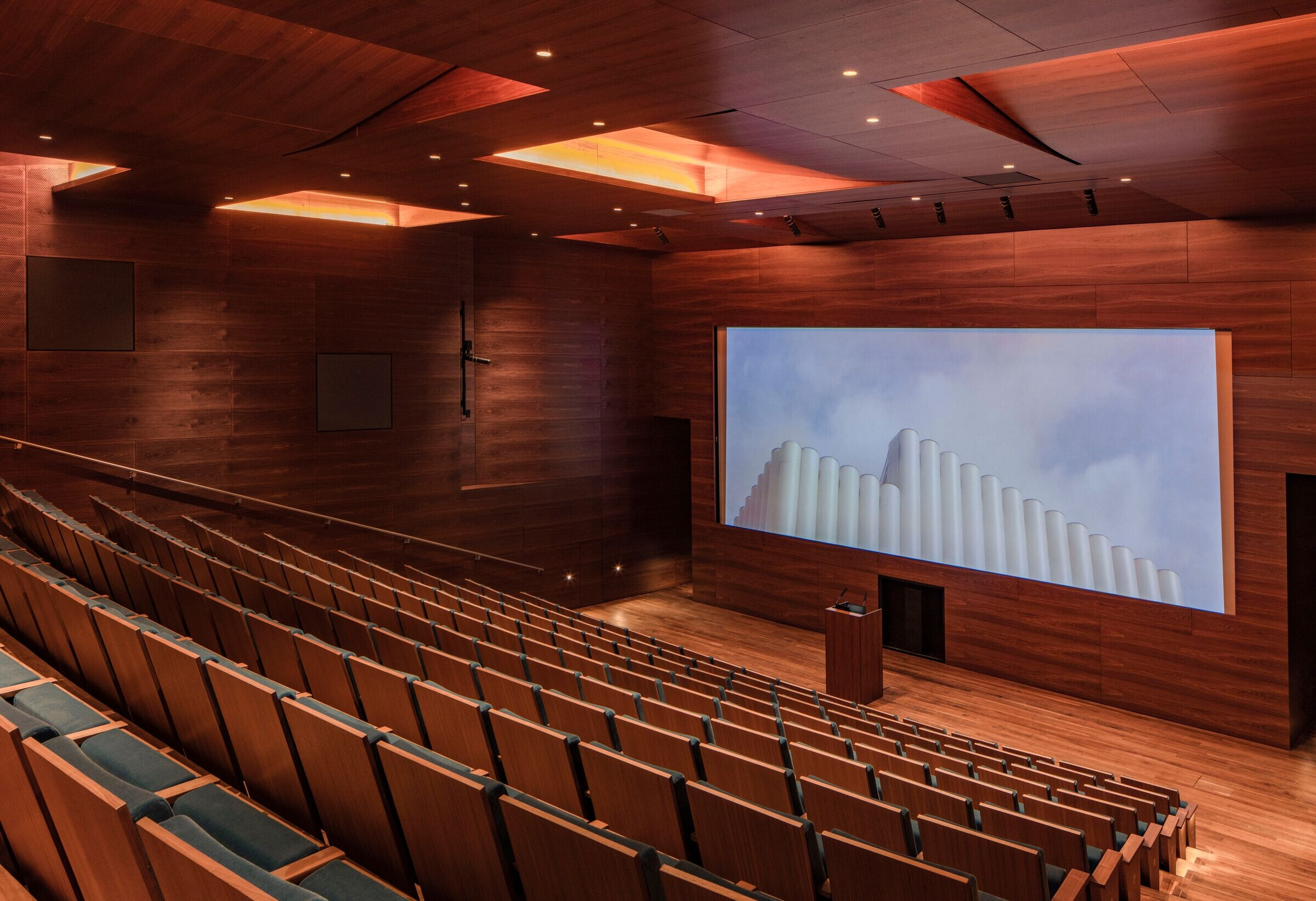 https://archello.com/story/75404/attachments/photos-videos/29 photo_credit © Richard Barnes