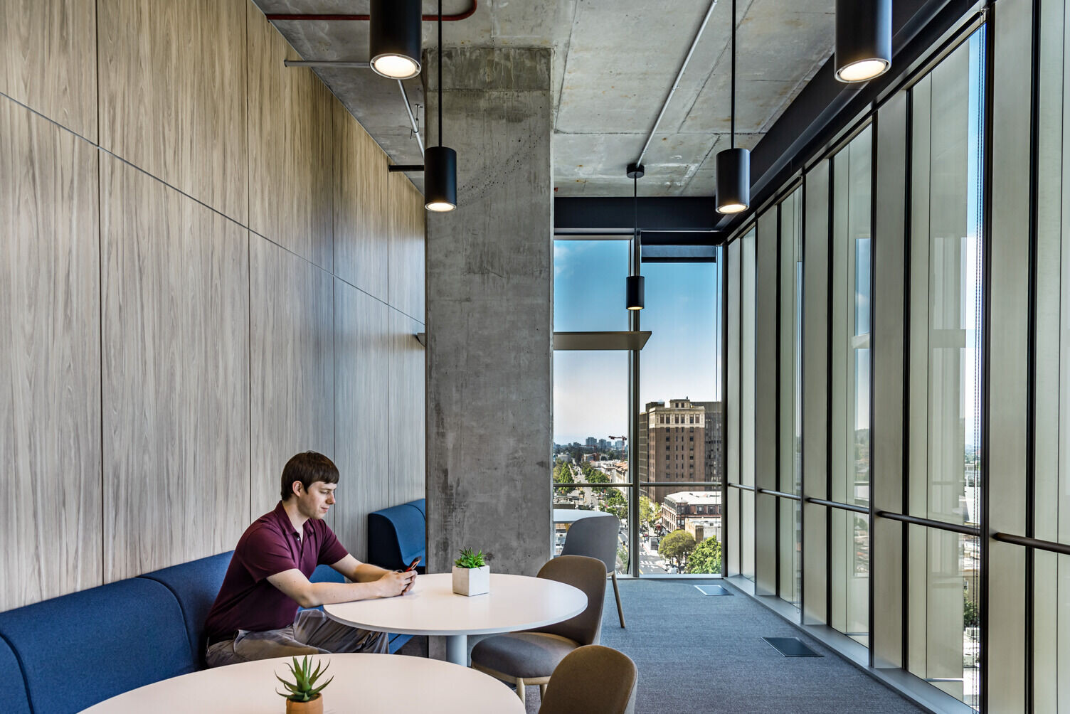 https://archello.com/story/88906/attachments/photos-videos/5 photo_credit One Workplace