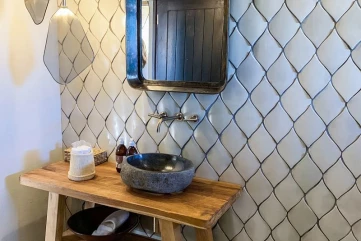 LEAF TILE LEAF TILE