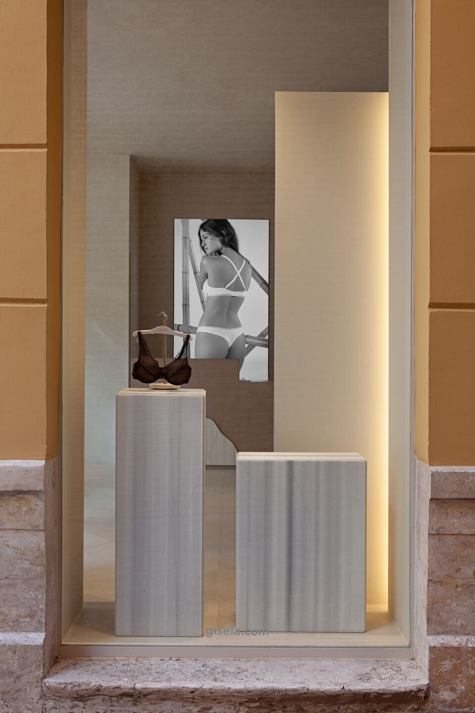https://archello.com/story/90492/attachments/photos-videos/26 photo_credit Asier Rua