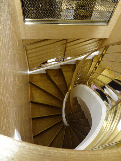 BRASS STAIRCASE for luxury boutique