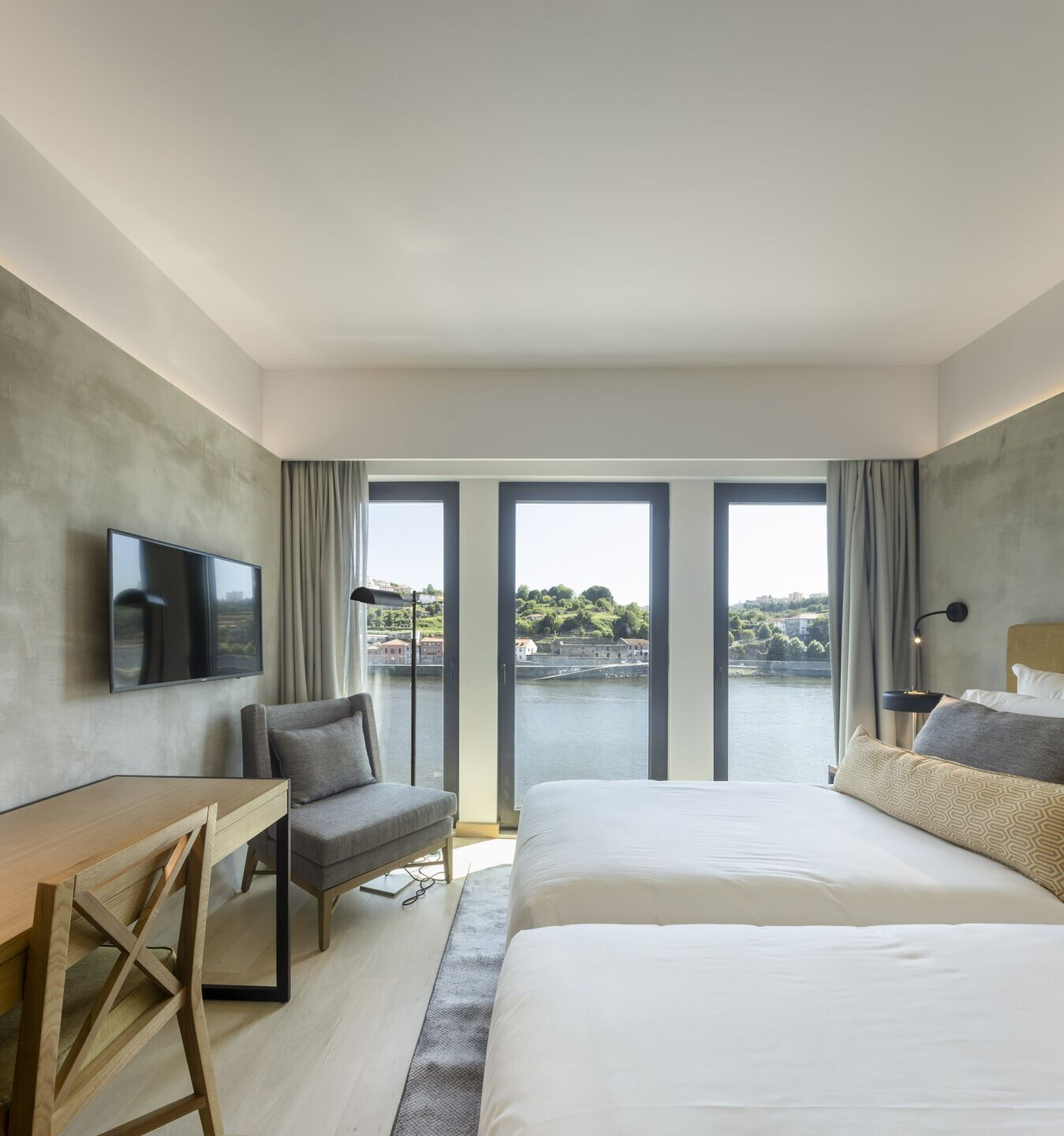 https://archello.com/story/91078/attachments/photos-videos/22 photo_credit Fernando Guerra / FG+SG