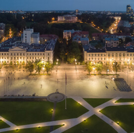 Lukiškės square