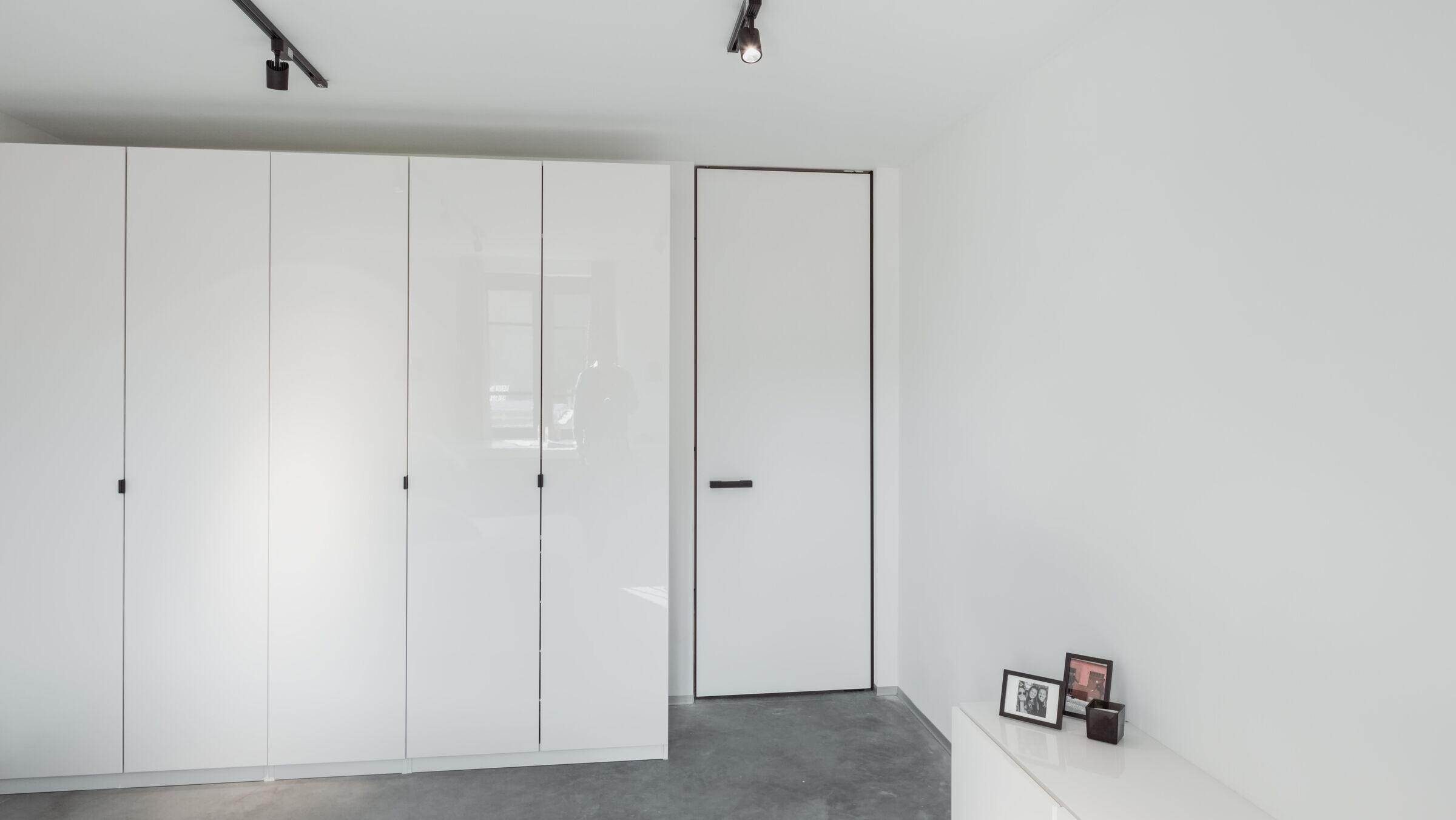 https://archello.com/product/67385/attachments/photos-videos/8