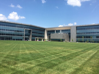 Burns & McDonnell Canadian Headquarters | Solarban® 70 Optiblue® Glass