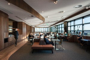 VCCC Level 13 Executive Workplace