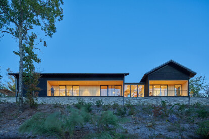 Tennessee mountain house inspired by Japanese form and aesthetics