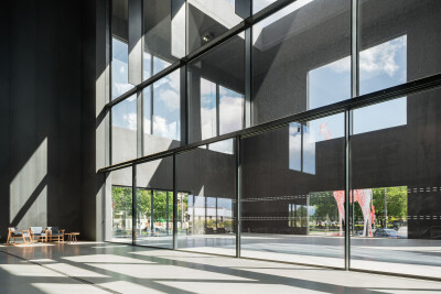 CERO III sliding window system with slim frames and maximum transparency