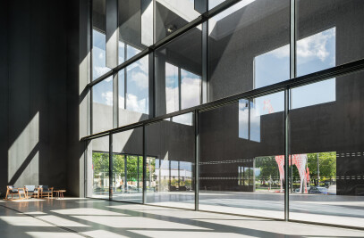 CERO III sliding window system with slim frames and maximum transparency