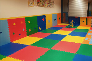 Interlocking mats for kids