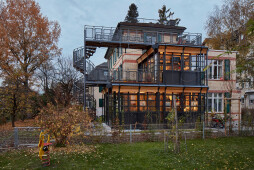 Renovation and extension of a hertiage-protected residence building