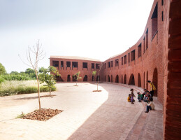 School of Dancing Arches, Bhadran