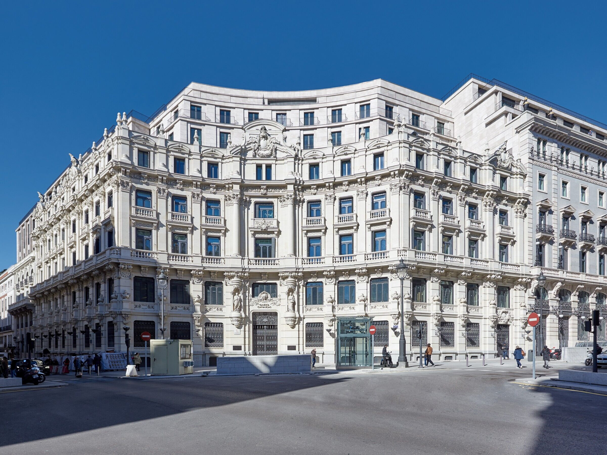 https://archello.com/story/94491/attachments/photos-videos/3 photo_credit DANIEL SCHAEFER