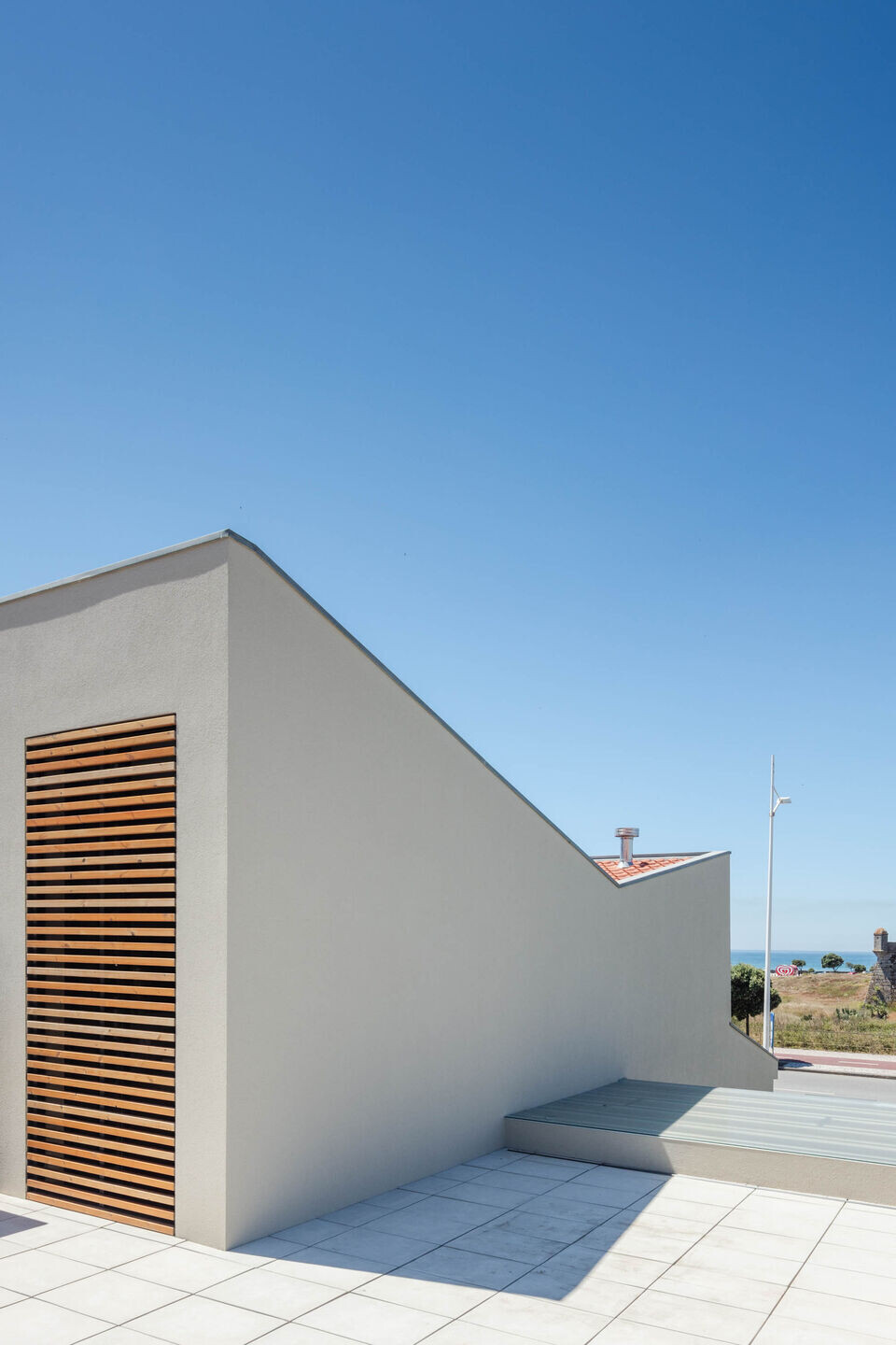 https://archello.com/story/94526/attachments/photos-videos/22 photo_credit João Morgado