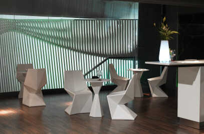 Vertex chair