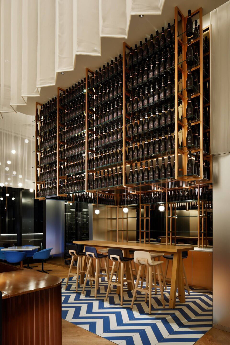 https://archello.com/story/95177/attachments/photos-videos/6 photo_credit W Osaka