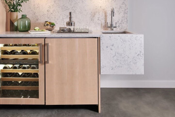 Refrigerator – UC-24CI Refrigerator – UC-24CI