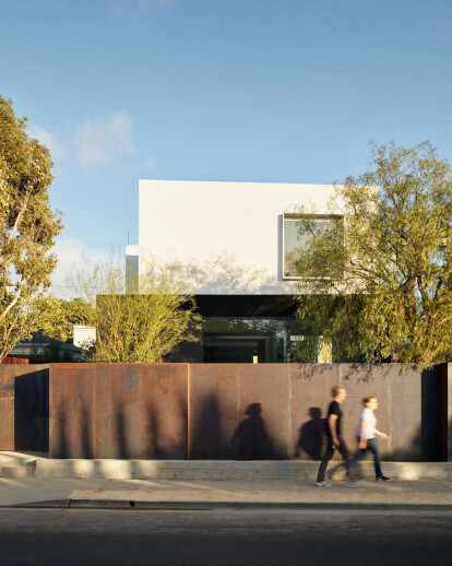 Spectral Bridge House