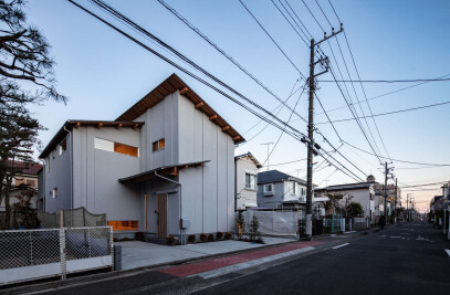 Two houses in Minamirinkan