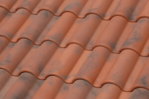 TB-10 TECH CERAMIC ROOF TILE | NATURE MOSS RED