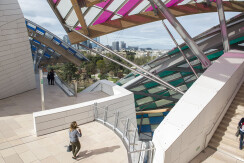 Foundation Louis Vuitton Museum, Fondation Louis Vuitton, Sadev  Architectural Glass Systems, Poltrona Frau Group Contract