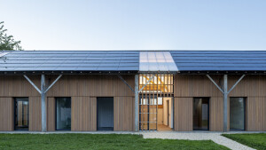Living warehouse