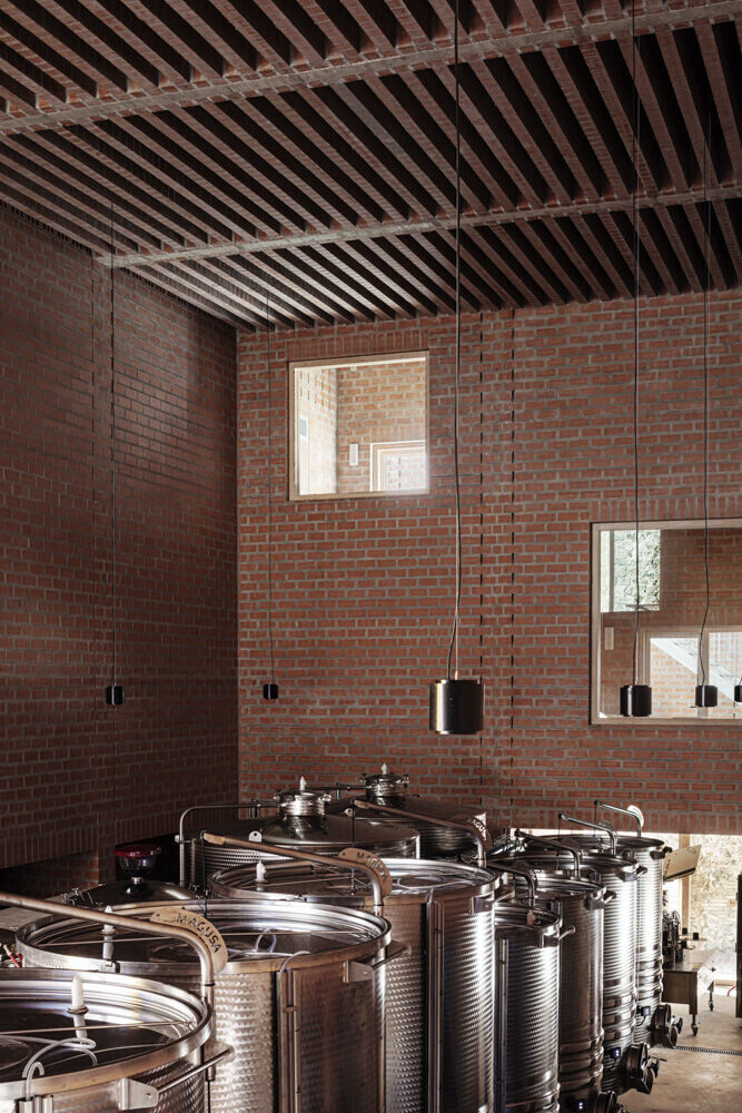 https://archello.com/story/98212/attachments/photos-videos/11 photo_credit Adrià Goula