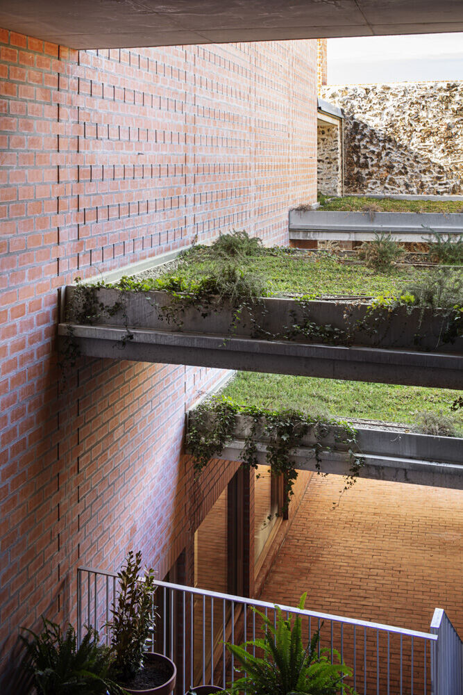 https://archello.com/story/98212/attachments/photos-videos/16 photo_credit Adrià Goula